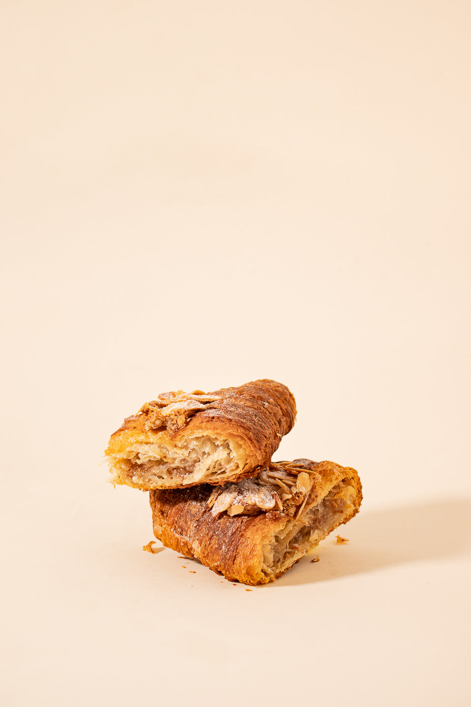 Albatross | Mandelcroissant