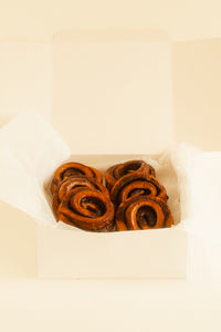 Albatross Catering | 6 x Cinnamon Rolls Box